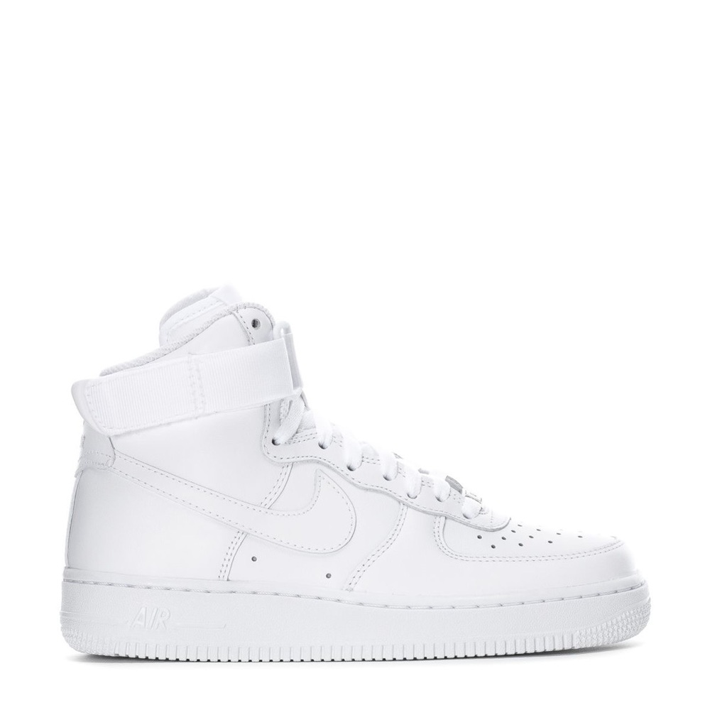 Nike Women’s ‘07 Mid Air Force 1’s